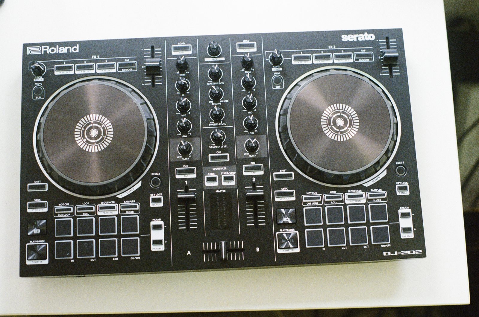 Roland DJ-202 Serato 控制器